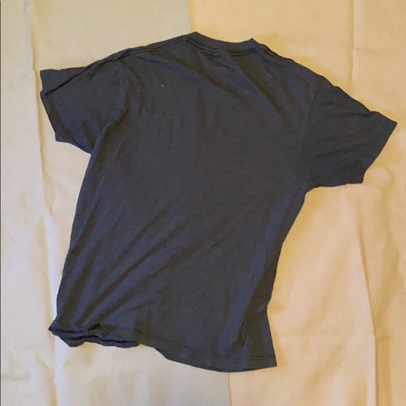 Men’s medium Captain America Marvel gray t shirt - Picture 3 of 3